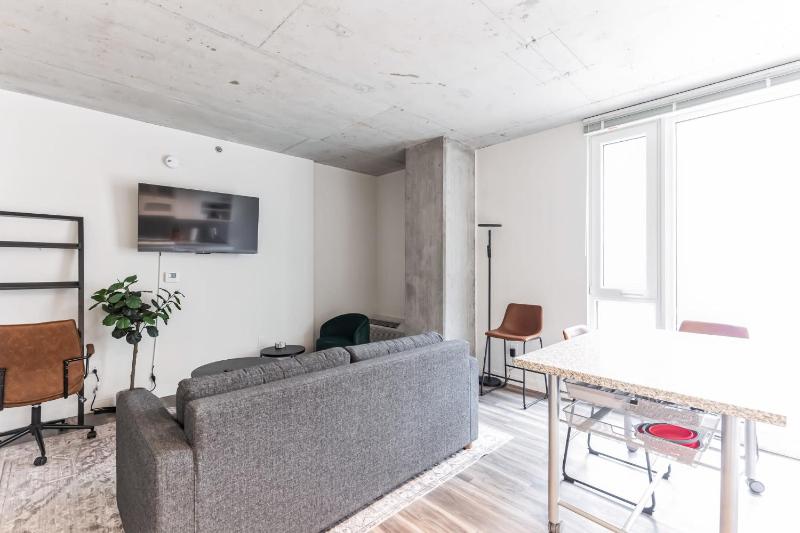 DT Delight Downtown Living One-bedroom Endless Access - image 9