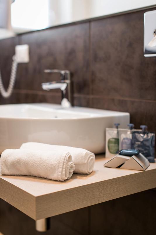 Double or Twin Room image 2