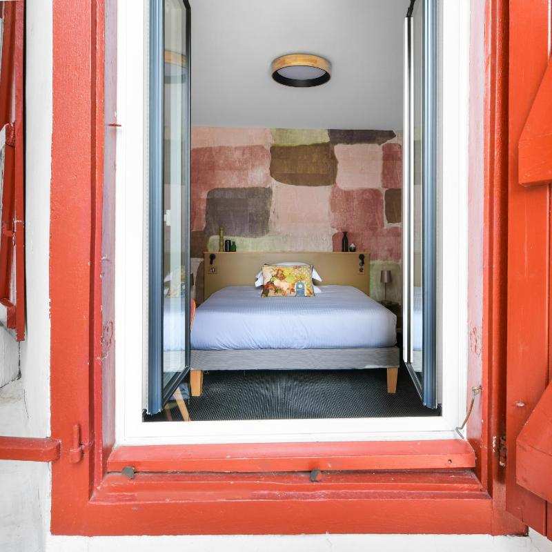 Double Room image 3