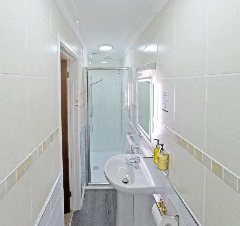 Riviera Lodge Hotel - image 23