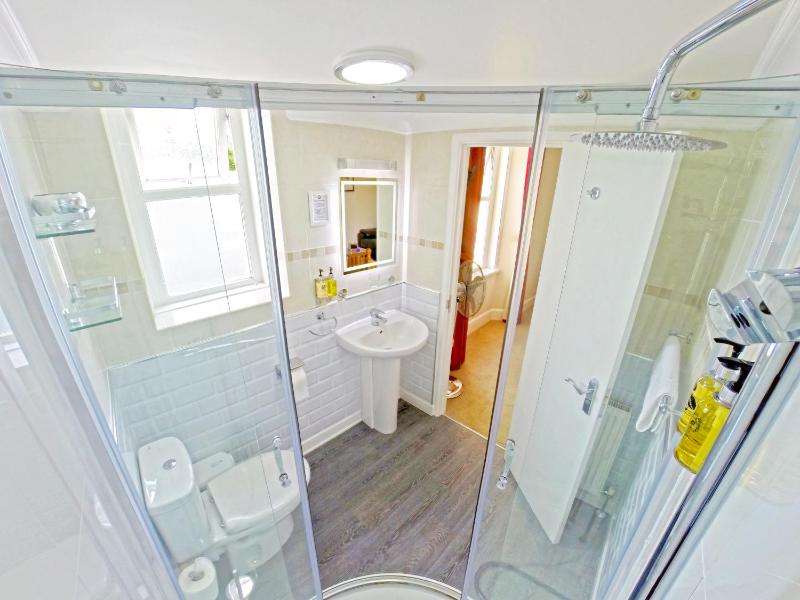 Premium Double Room image 2