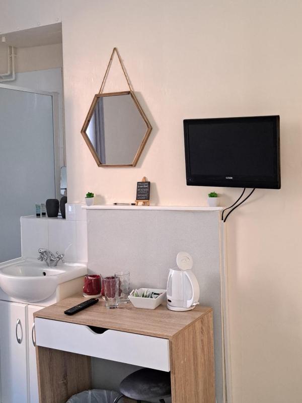 Standard Double Room with External Private Toilet image 4