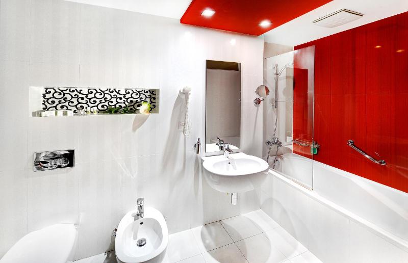 Superior Double Room image 3
