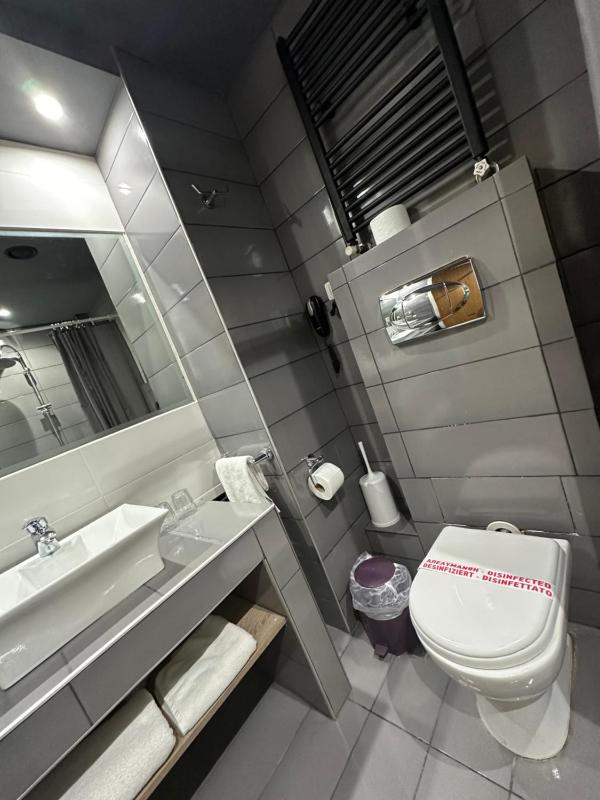 Suite image 3