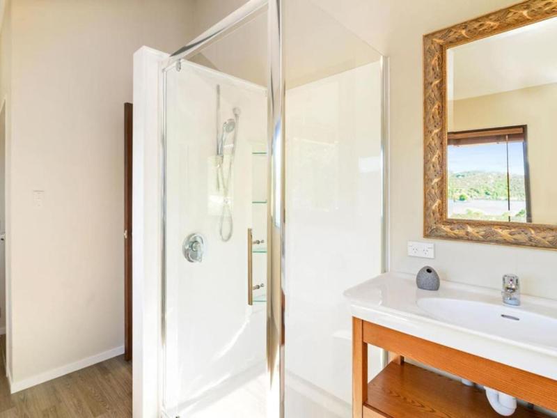 Rotoiti Bay Bliss - image 20