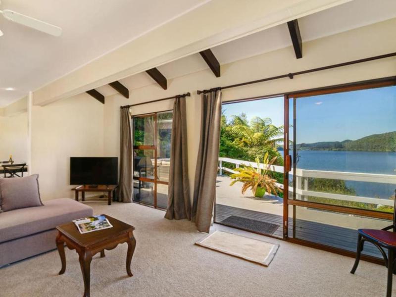 Rotoiti Bay Bliss - image 14