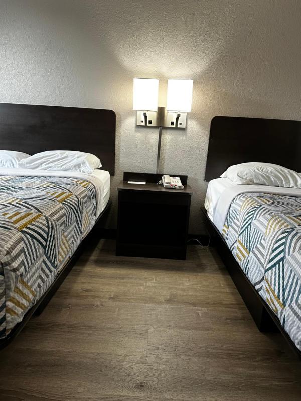 Quadruple Room - Disability Access image 2