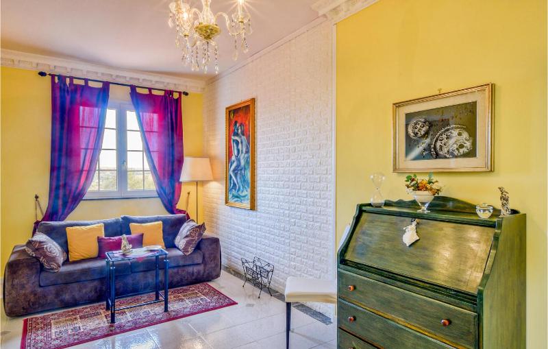 Awesome Home In Siracusa - image 4