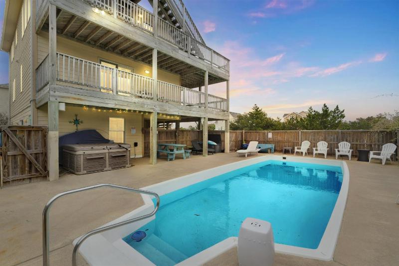 Beautiful OBX Home w, Pristine Views cottage Images