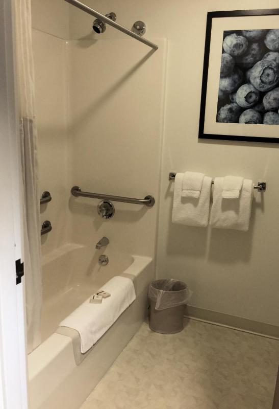 King Room with Balcony image 3