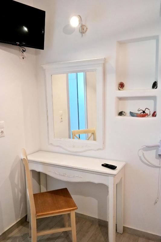 Standard Triple Room image 3