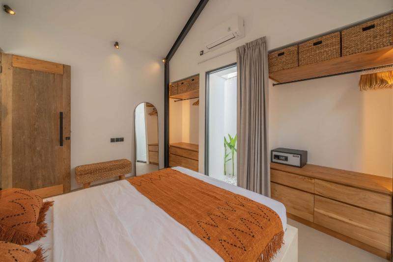 Casa Kami - Modern Serenity 2 BR Haven in Pererenan - image 7