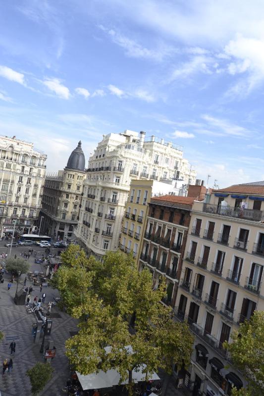 New Point Madrid Apartments - image 3