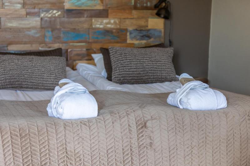 Double Room with Terrace image 2