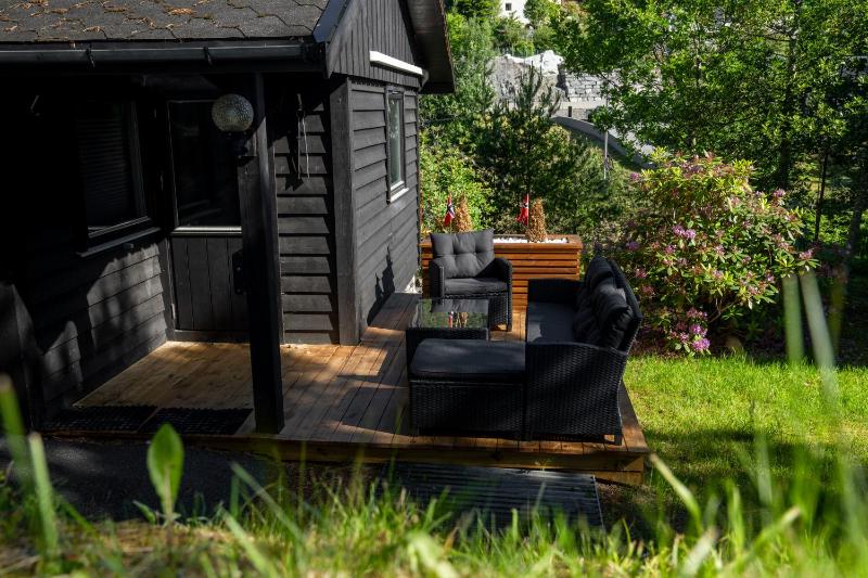 One-Bedroom Cottage image 1