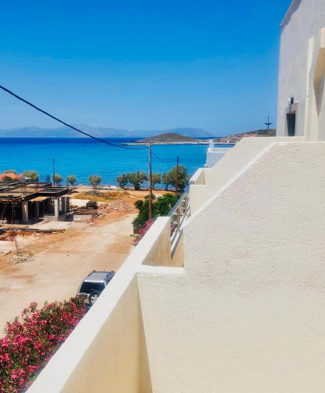 Apartment with Sea View image 2