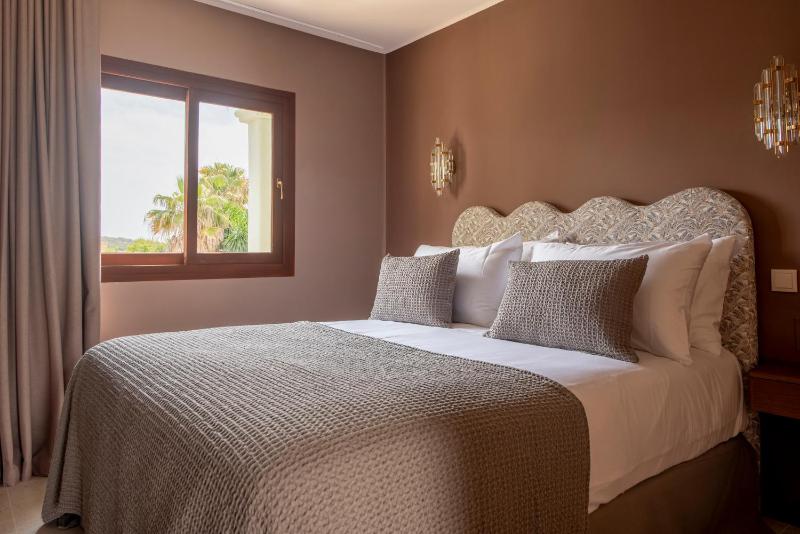 Double Room image 3