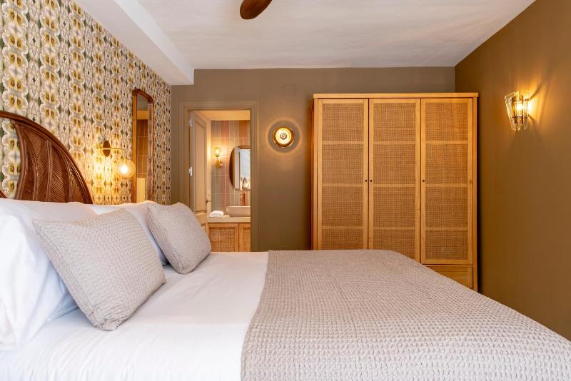 Double Room image 1