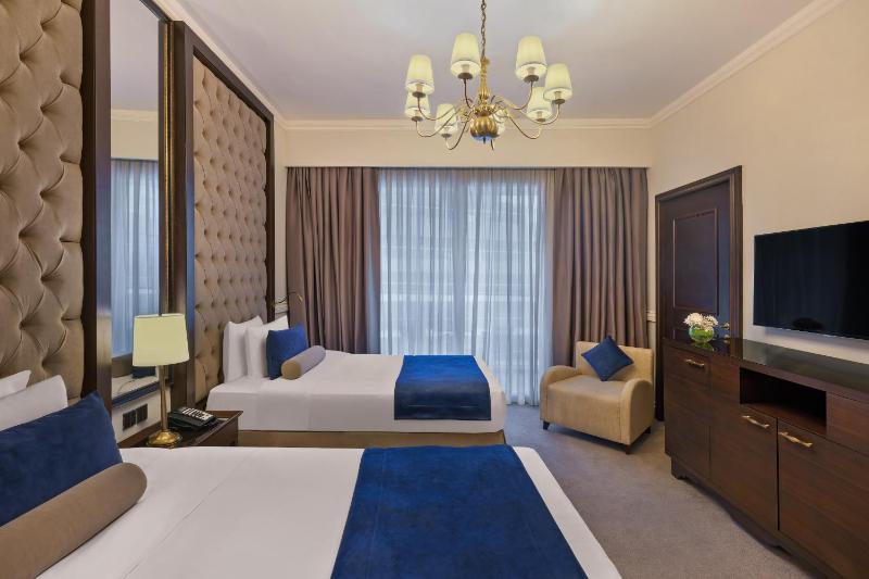 Superior Room, Private Beach, Infinity Pool, Lazy River & Kids Club Access image 3