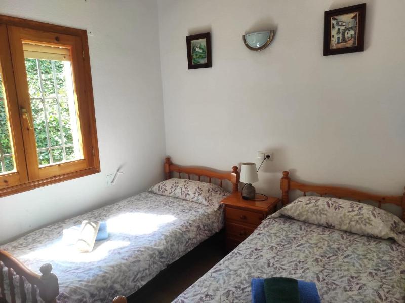 Three-Bedroom House image 2