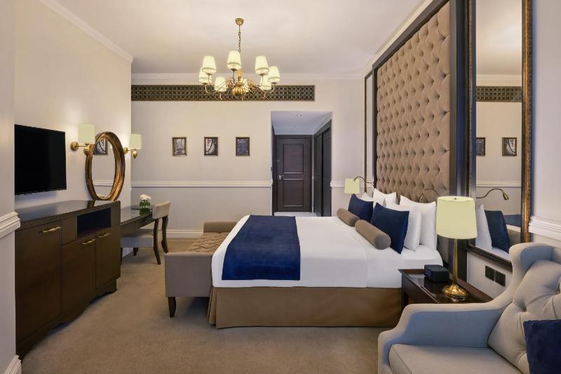 Premium, Private Beach, Infinity Pool, Lazy River & Kids Club Access image 3