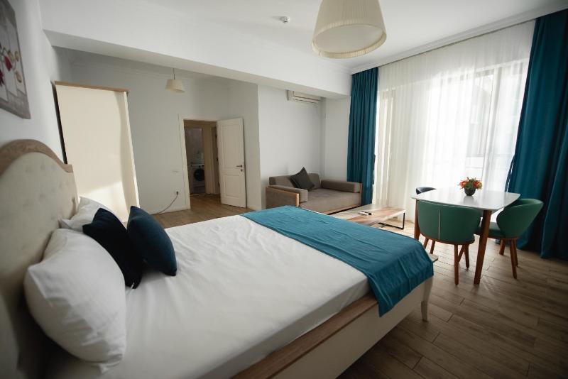 Deluxe Studio with Balcony image 1