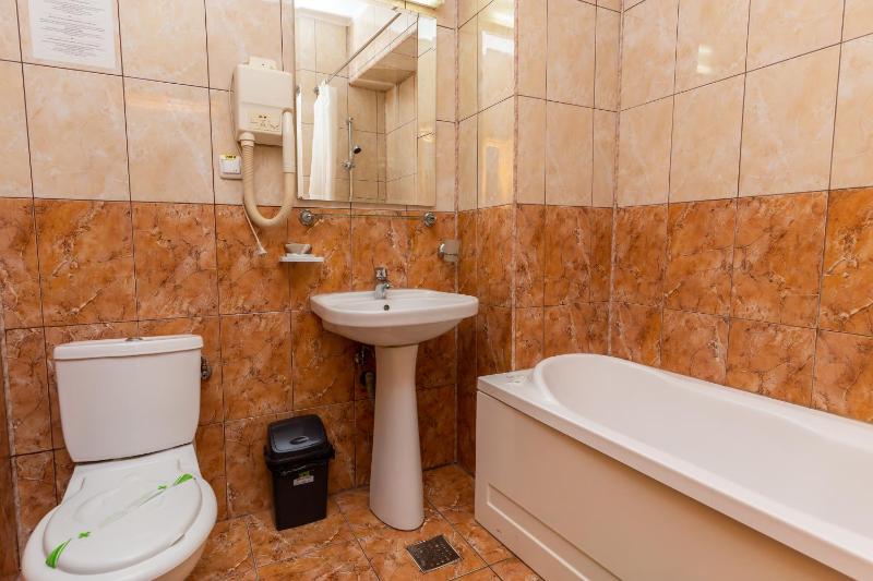 Twin Room image 1
