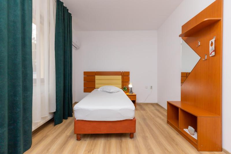 Single Room image 1
