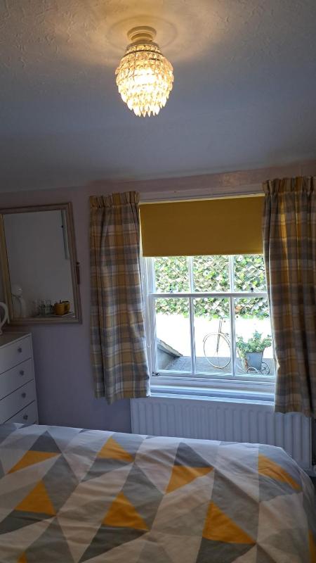Small Double Room image 2