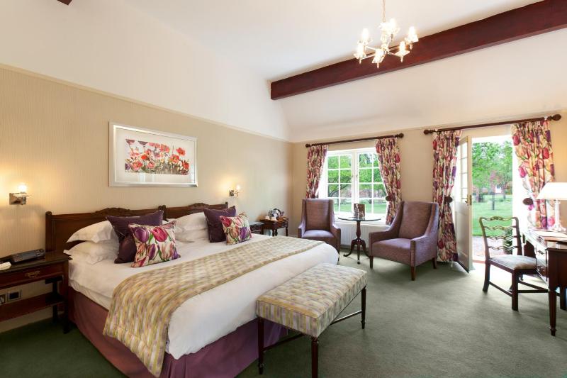 Superior Classic Room image 2