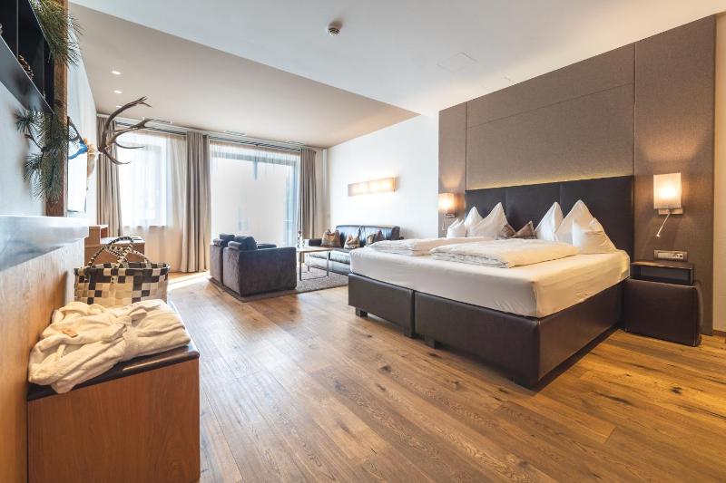 Superior Suite image 4