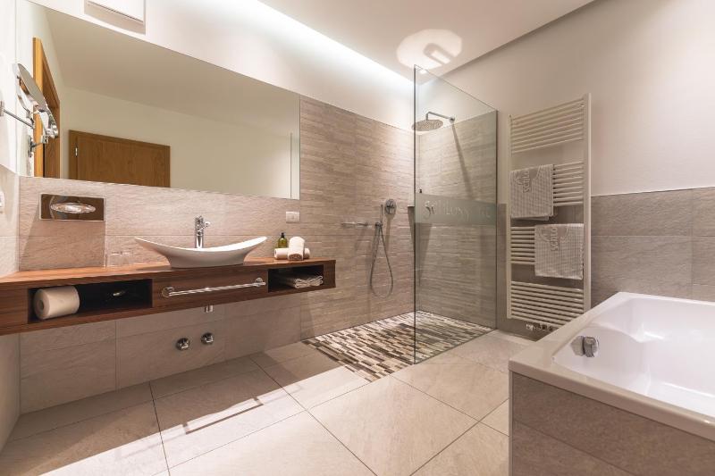 Superior Suite image 1