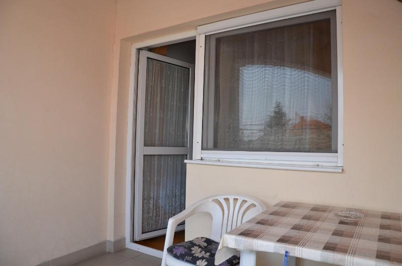 Studio Apartment image 3