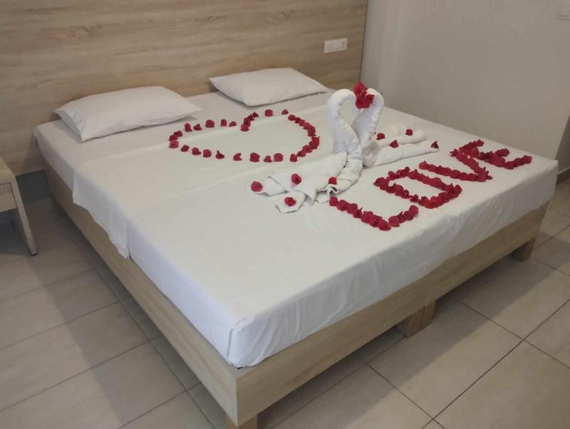 Double or Twin Room with Balcony image 3