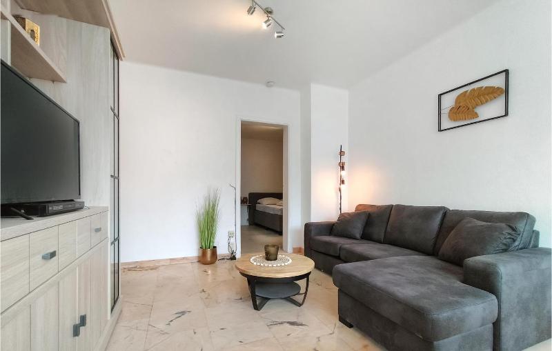 2 Bedroom Stunning Apartment In Blankenberge Images