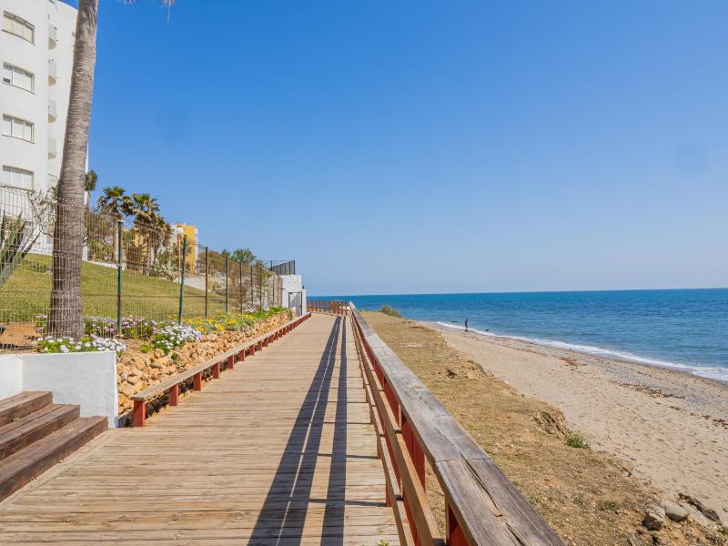 Cubo's Estudio Algaida Calahonda Beach - image 29