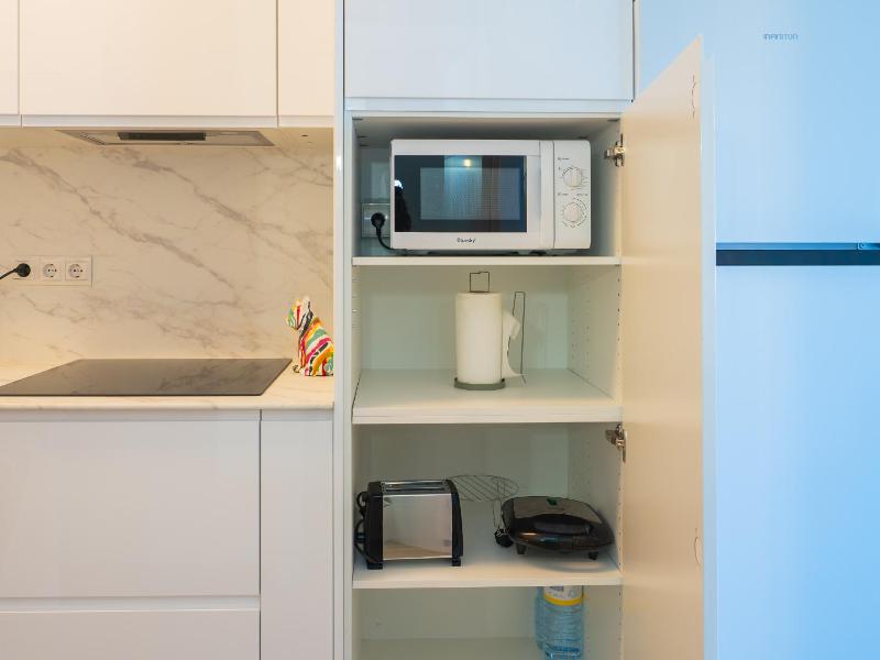 Cubo's Estudio Algaida Calahonda Beach - image 17