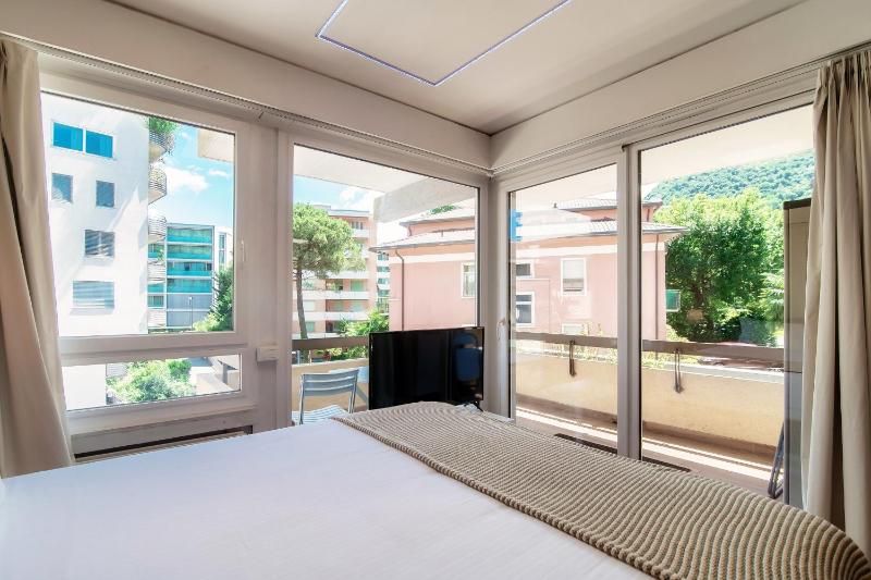 Terrazza Paradiso 2 by Quokka 360 - Bright Studio with Balcony - image 20