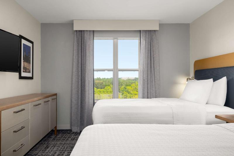 One-Bedroom Double Suite - Non-Smoking image 3