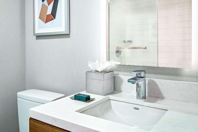 King Room - Shower Only image 2
