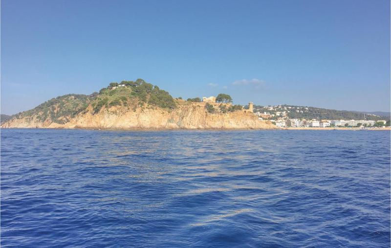 Five-Bedroom Holiday Home image 2