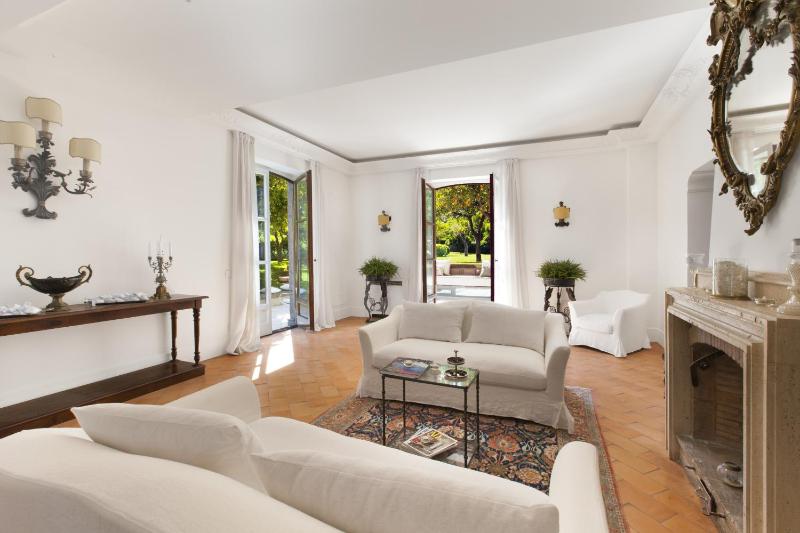 AMORE RENTALS - Villa Ebe - image 48