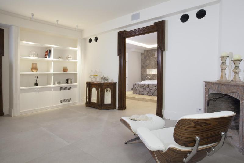 AMORE RENTALS - Villa Ebe - image 16