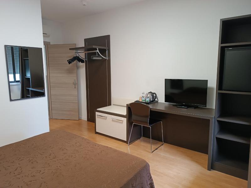 Tiby Hotel - image 48