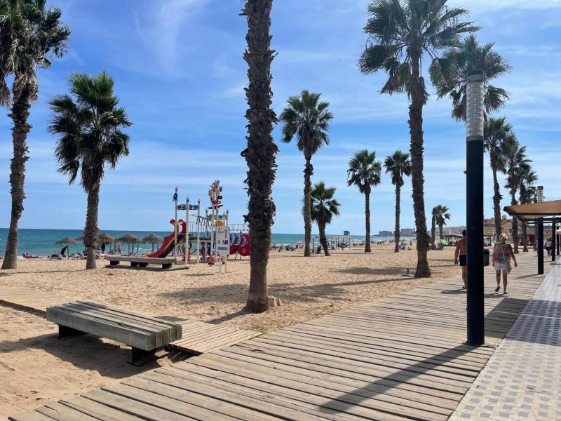 107 Sea Side - Alicante Holiday - image 2