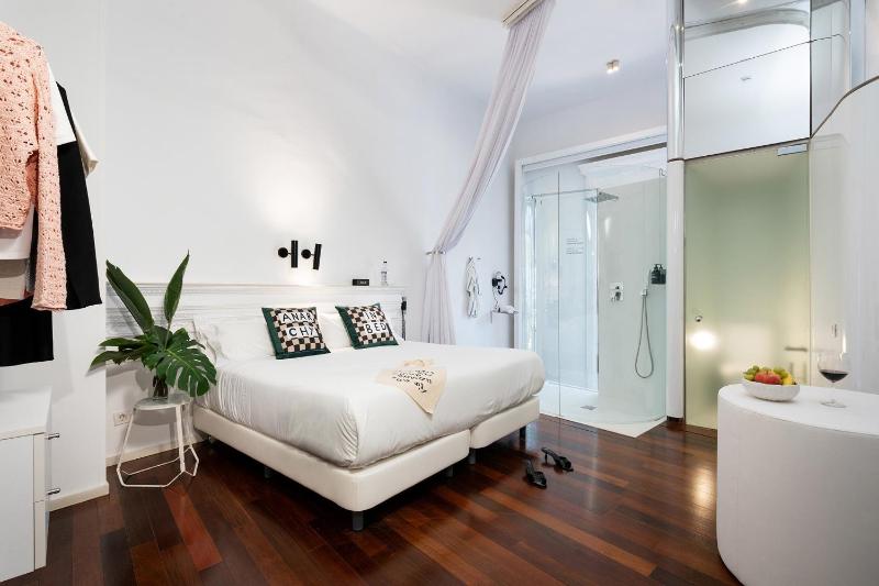 Superior Double or Twin Room with Terrace image 2