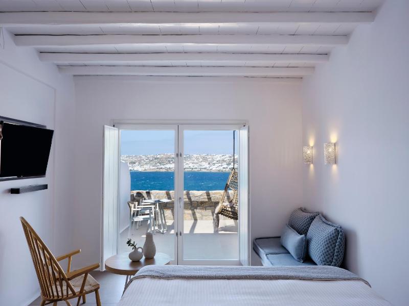 Loft Suite with Sea View  image 2