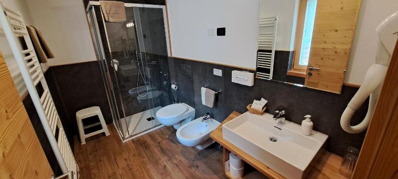 Superior Double or Twin Room with Mountain View image 3