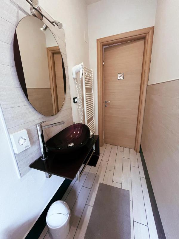Double or Twin Room with Private External Bathroom image 2