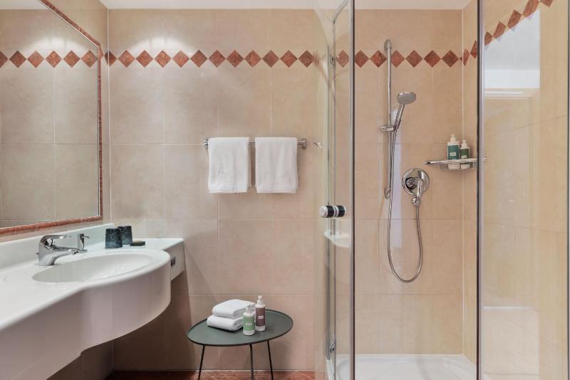 Comfort Double Room with Balcony image 2